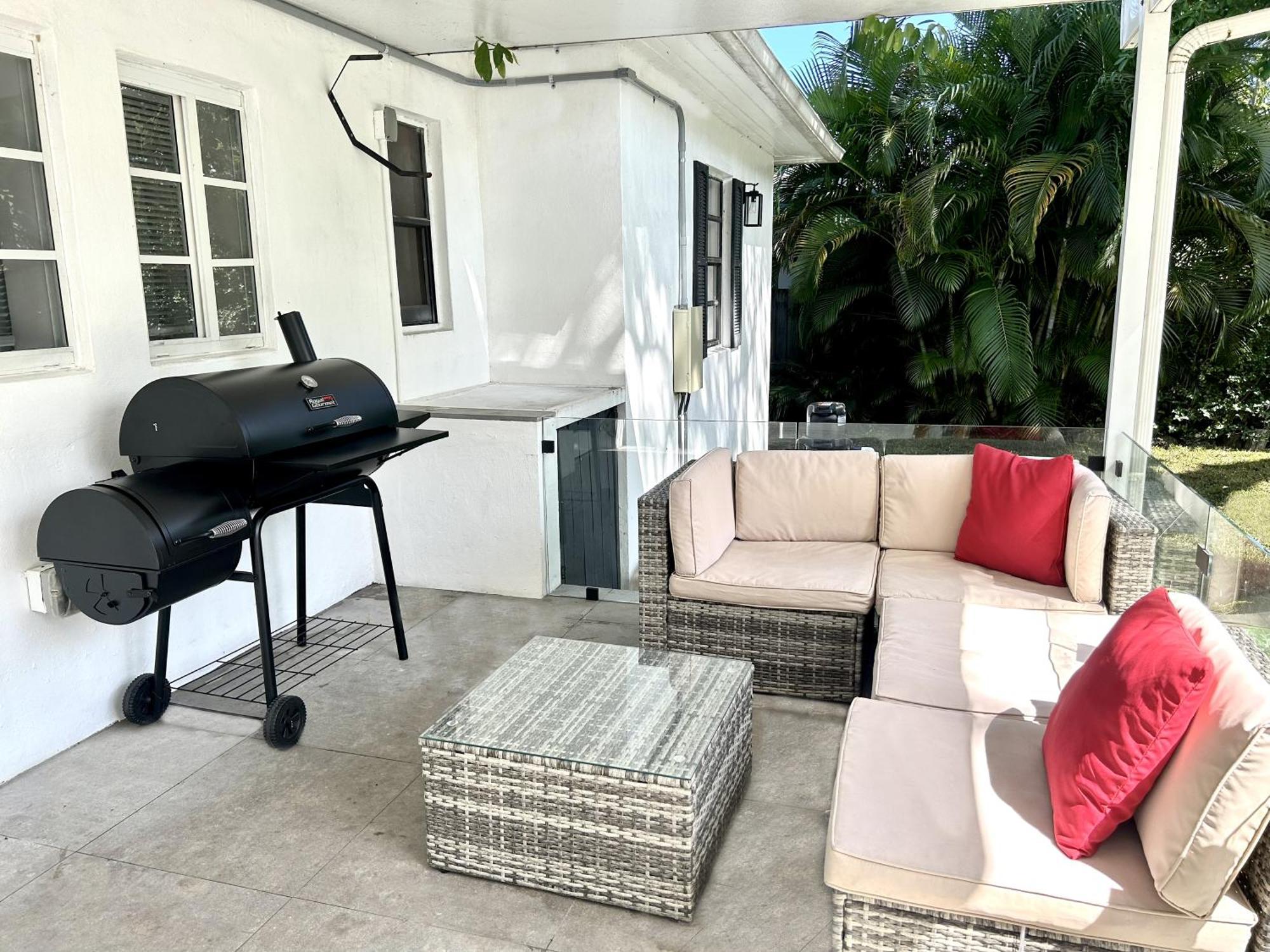 Villa With Pool Design District Miami Kültér fotó